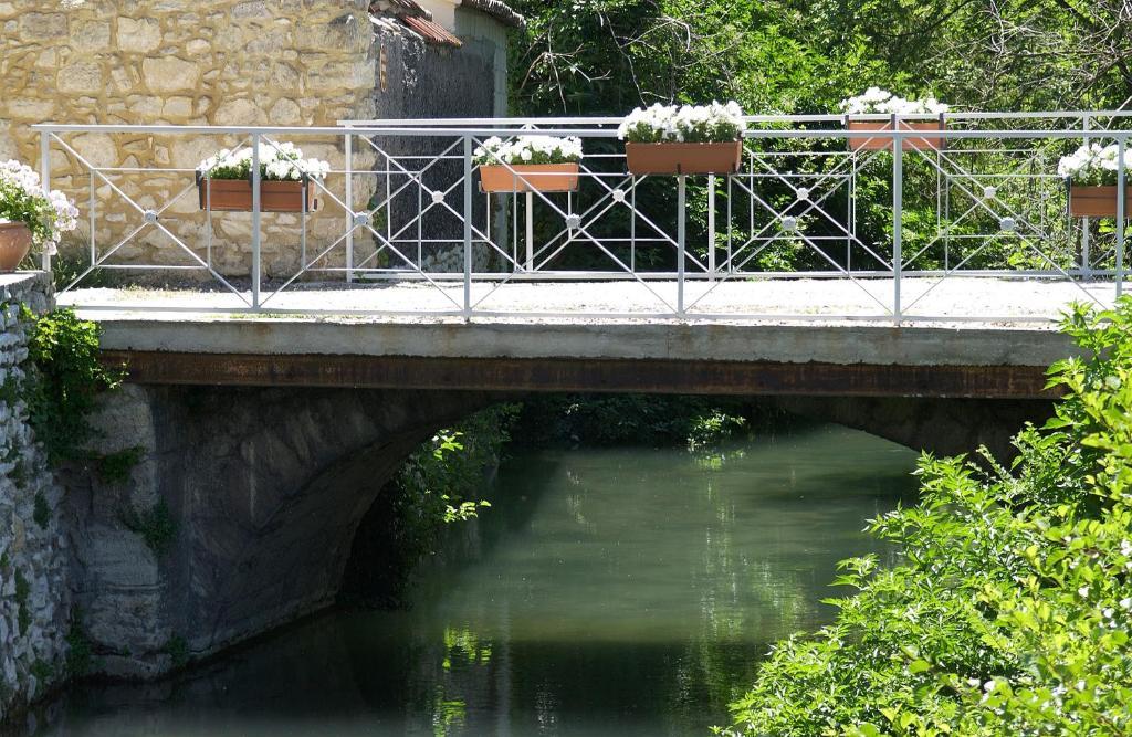 فندق Domaine De Blanche Fleur Châteauneuf-de-Gadagne المظهر الخارجي الصورة